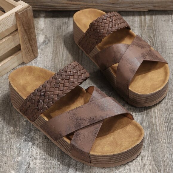 ๐ค NWT Brown Braided Criss Cross Platform Slippers โ Size 9.5 - Picture 3 of 5